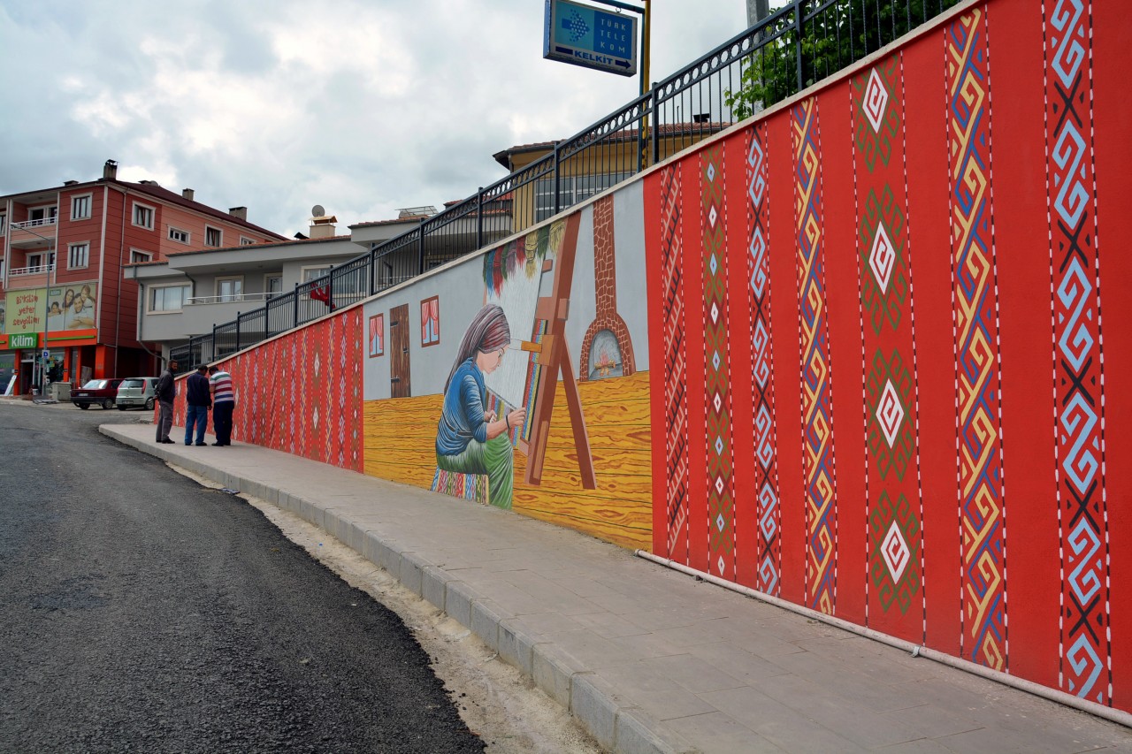 Zilli kilim duvarlara işlendi 3