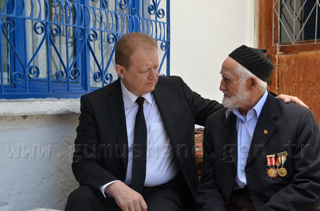 Vali Yavuz Şehit Annesini ve Kore Gazisini Ziyaret Etti 2