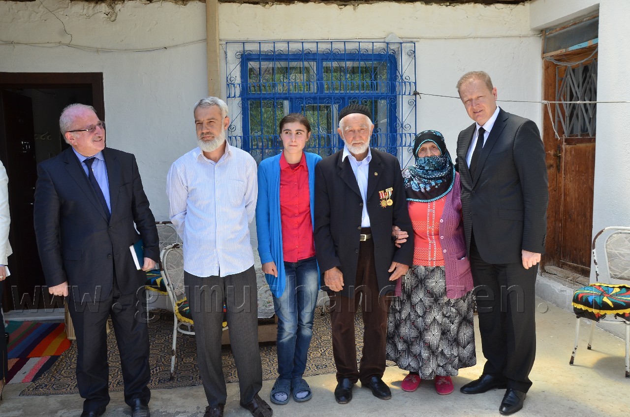 Vali Yavuz Şehit Annesini ve Kore Gazisini Ziyaret Etti 4