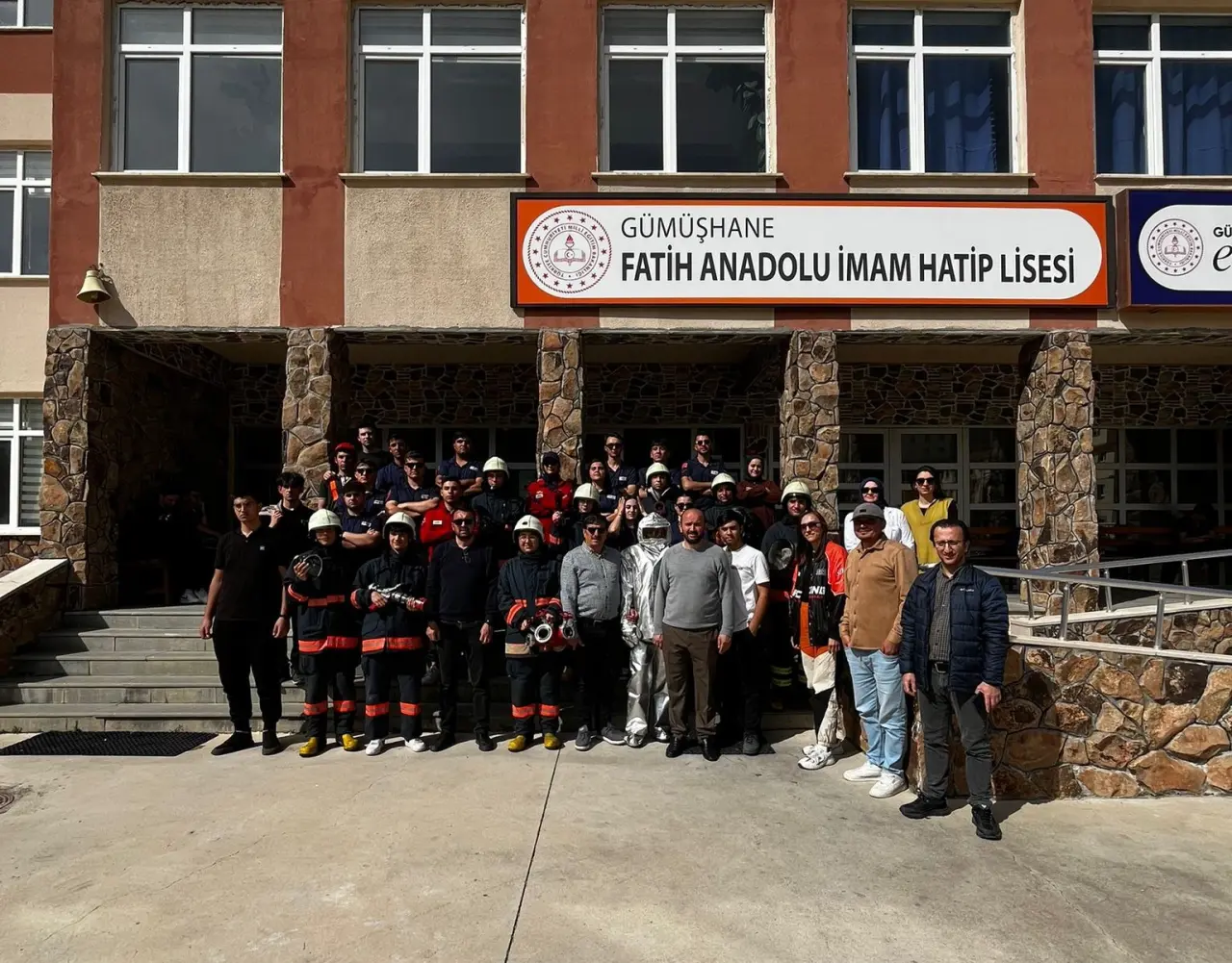 Kürtün MYO Lise Öğrencilerini İtfaiyecilikle Tanıştırdı! 7