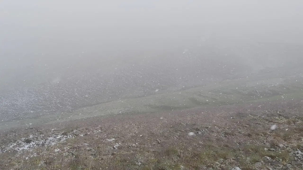 Gümüşhane’ye Haziran'ın son gününde kar sürprizi 1