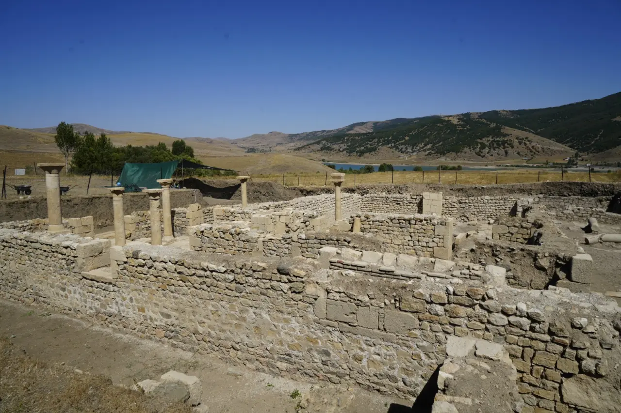 Anadolu’nun en narin kadın iskeletleri Satala’da ortaya çıktı 3