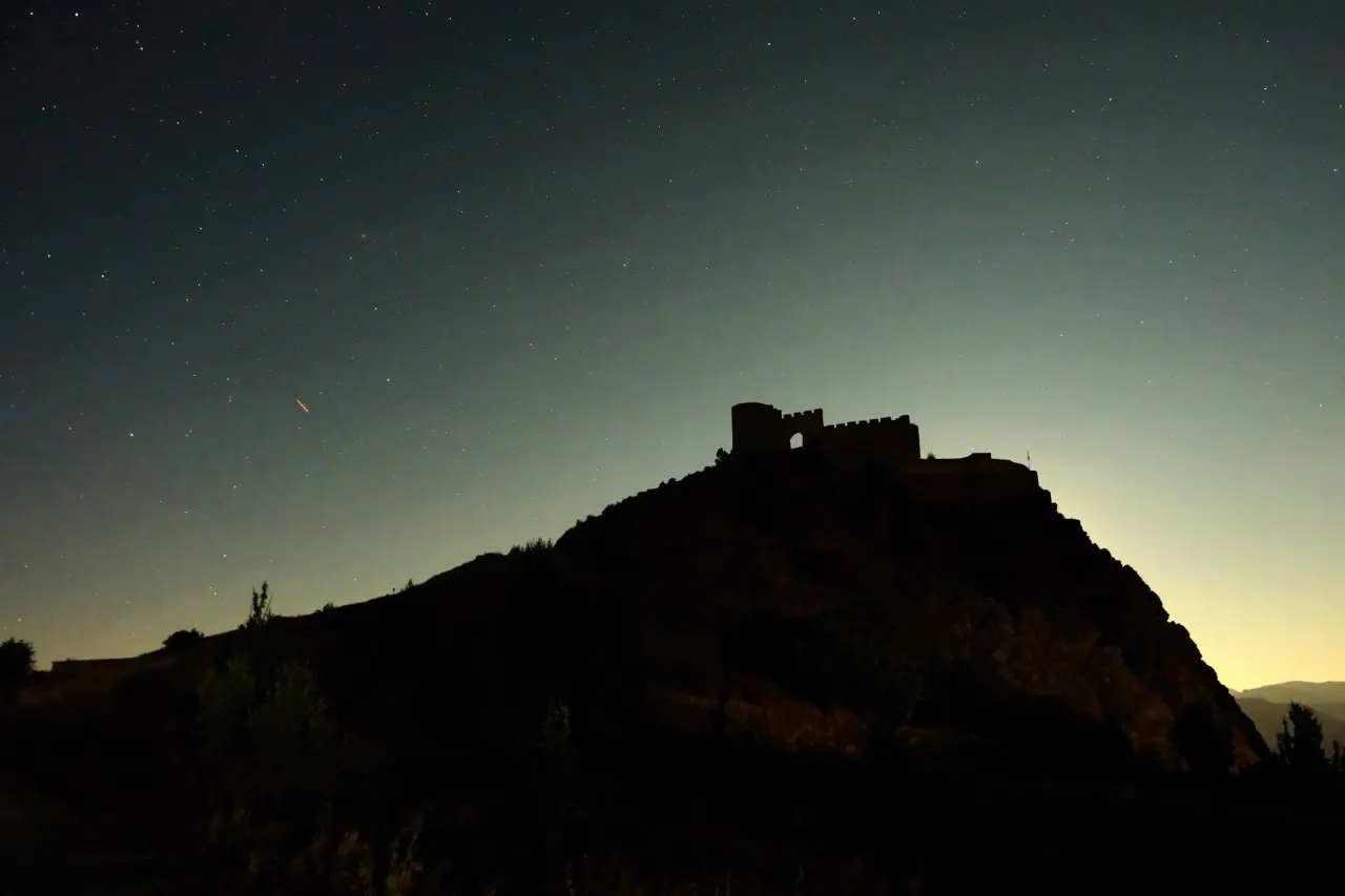700 yıllık Kov Kalesi’nde perseid meteor yağmuru büyüledi 1