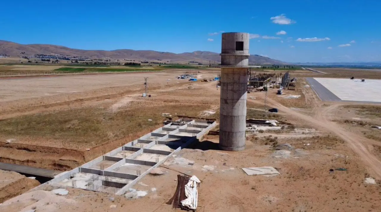 Türkiye’nin 5. bölgesel havalimanı inşaatı yükseliyor 12