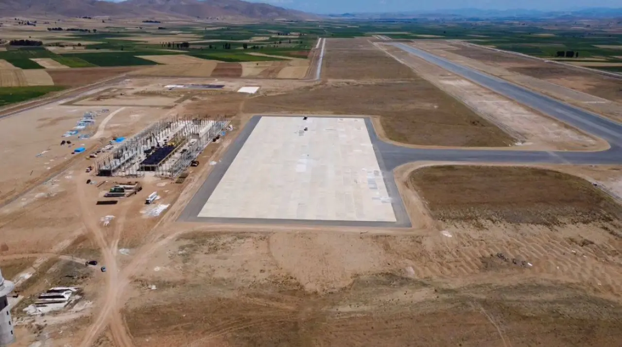 Türkiye’nin 5. bölgesel havalimanı inşaatı yükseliyor 6