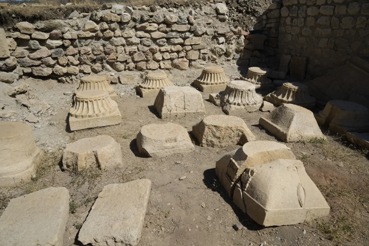 Anadolu’nun en narin kadın iskeletleri Satala’da ortaya çıktı 18