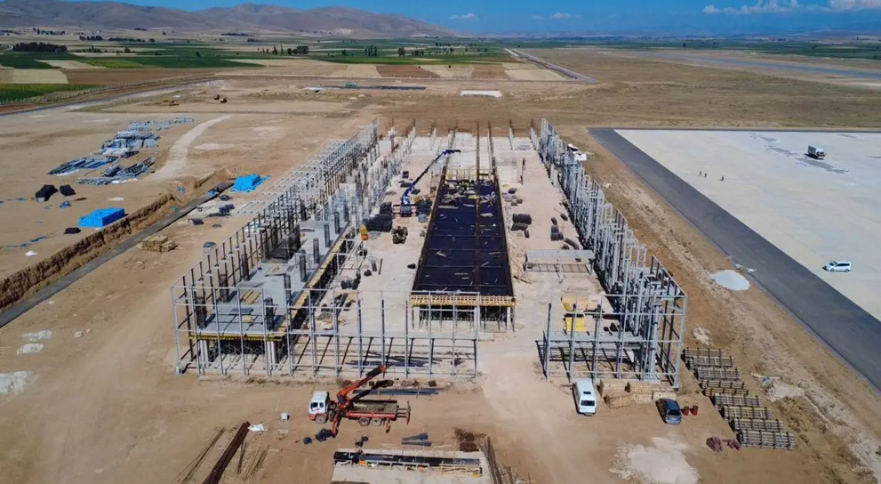 Türkiye’nin 5. bölgesel havalimanı inşaatı yükseliyor 3