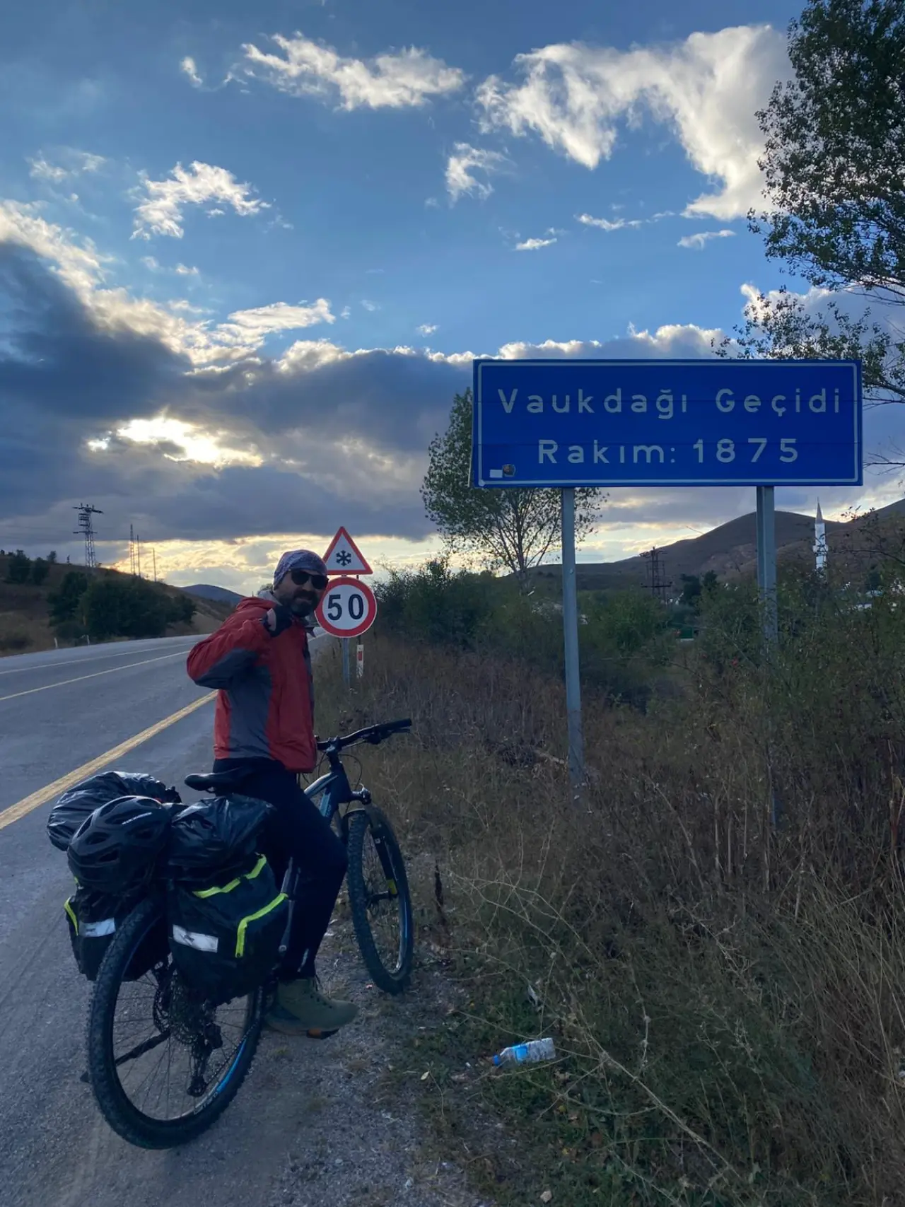 Dünyanın en yüksekteki mescidine bisikletle çıktılar 2