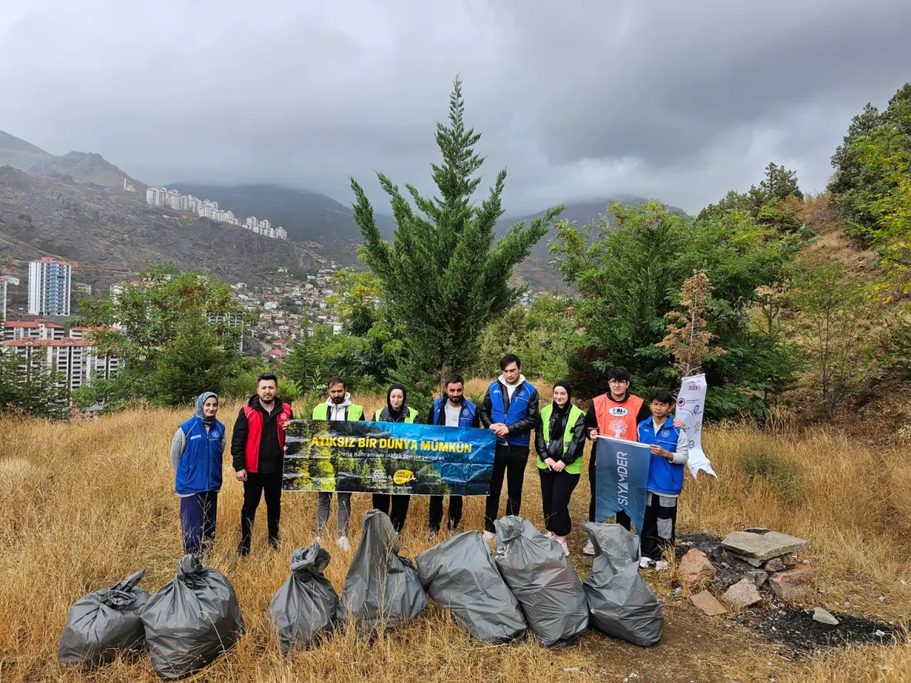 Gençlerden Örnek Davranış: Süleymaniye Mahallesi Pırıl Pırıl! 4