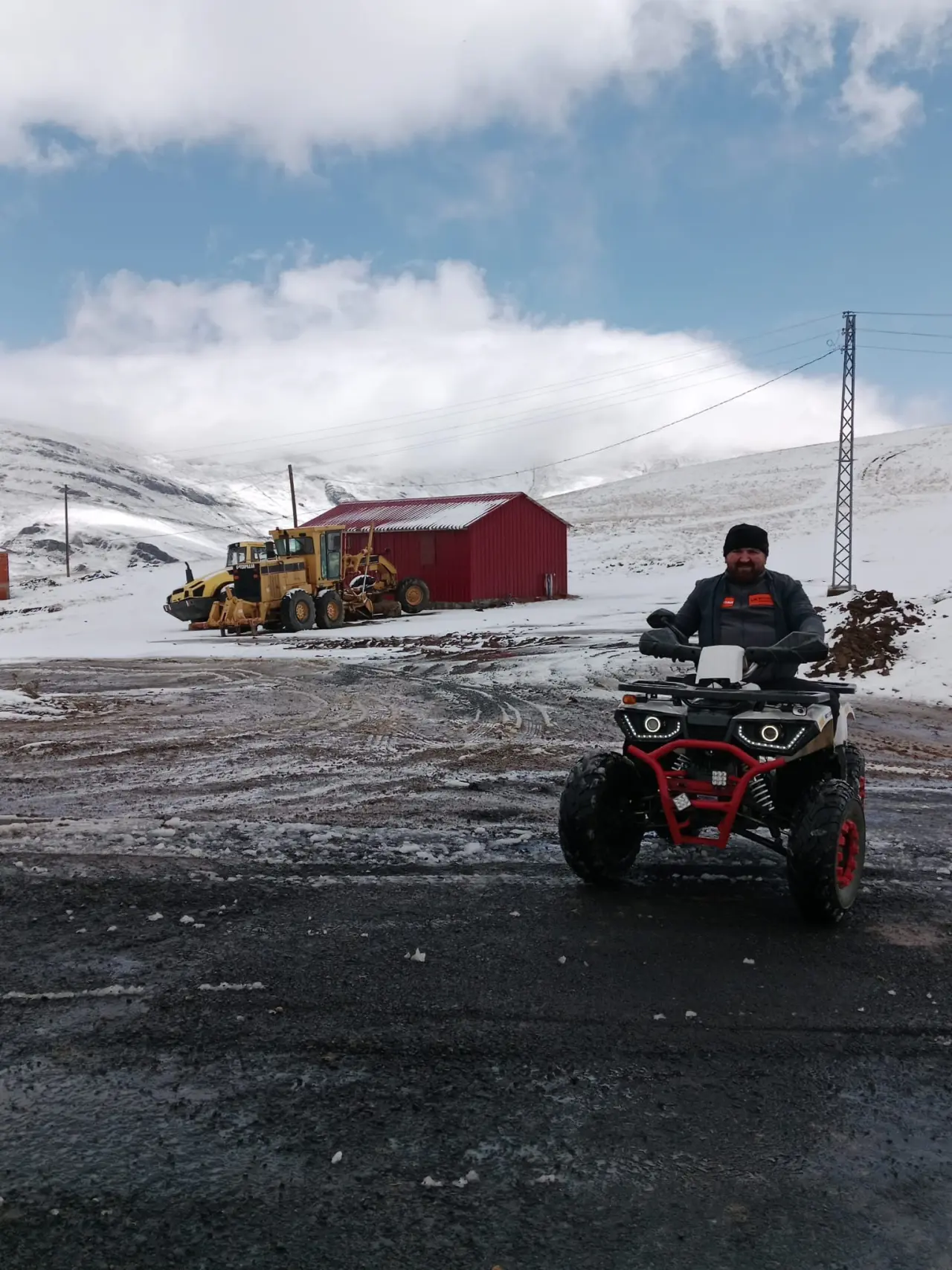 Gümüşhane'de hava soğudu, yüksekler kara teslim oldu 1