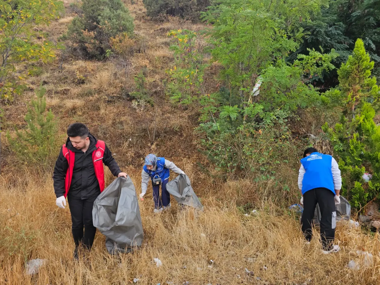 Gençlerden Örnek Davranış: Süleymaniye Mahallesi Pırıl Pırıl! 10