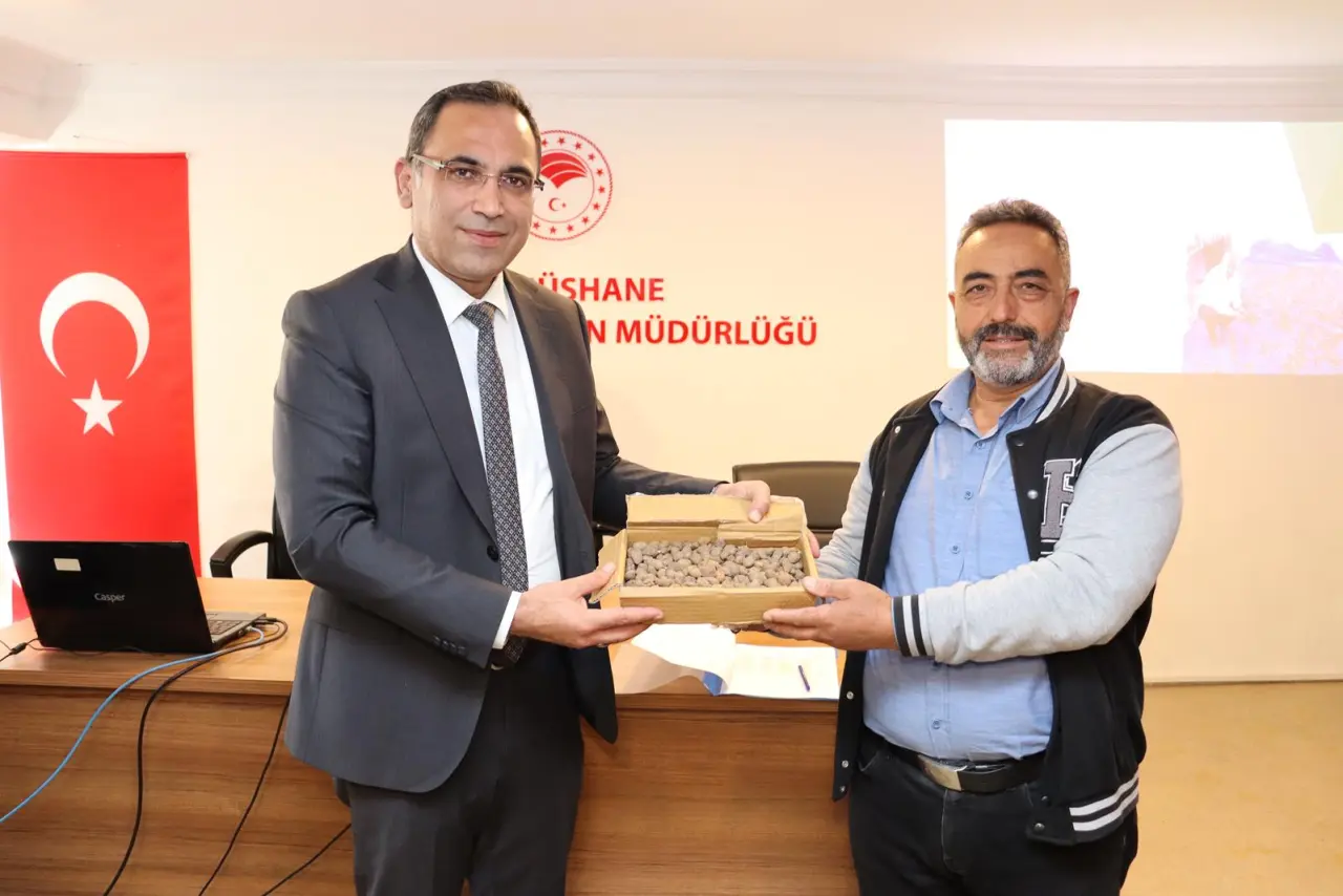 Gümüşhane’de Salep Üretimi İçin İlk Adım: Çiftçilere Eğitim ve Yumru Desteği 3