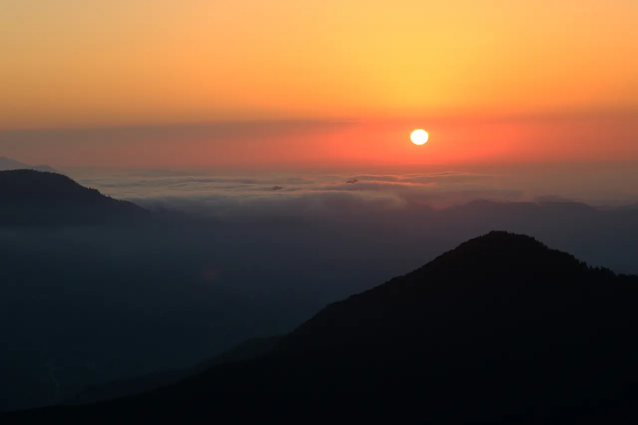 Gümüşhane'nin gizli cenneti Çetlüce Yaylası'nda sis denizi manzarası 15