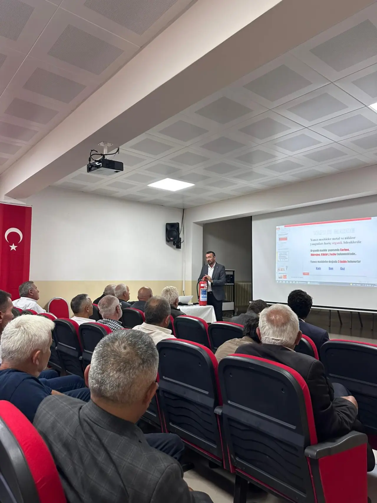 Kürtün’de muhtarlara yönelik yangın eğitimi ve tatbikatı düzenlendi 2