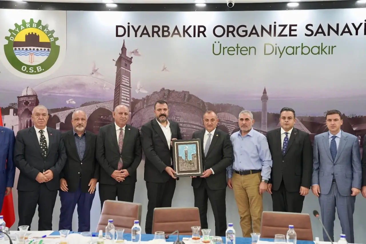 MHP’li Musa Küçük, Diyarbakır’da “Terörsüz Türkiye” buluşmalarına başkanlık yaptı 9