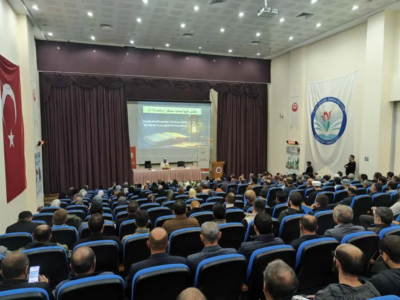 Gümüşhane’de “Hz. Peygamber ve Aile” konferansı düzenlendi 1