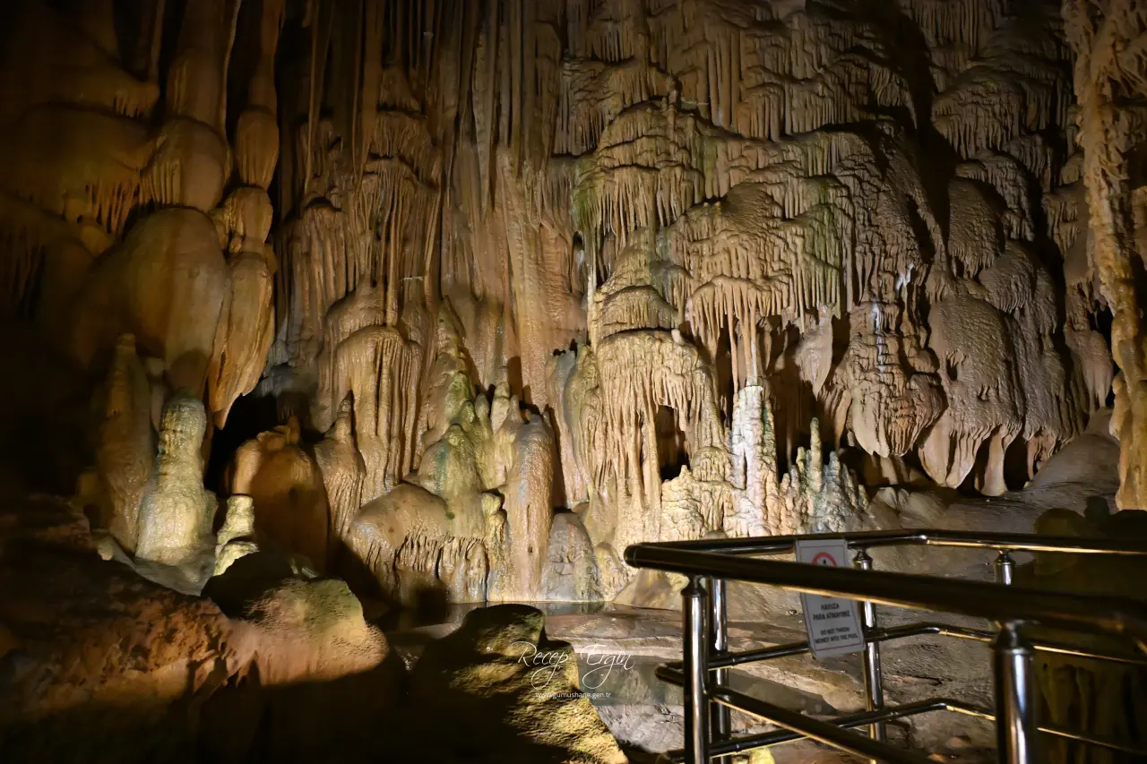 Gümüşhane'nin "Yeraltı Sarayı" 110 bin ziyaretçiyi ağırladı 15