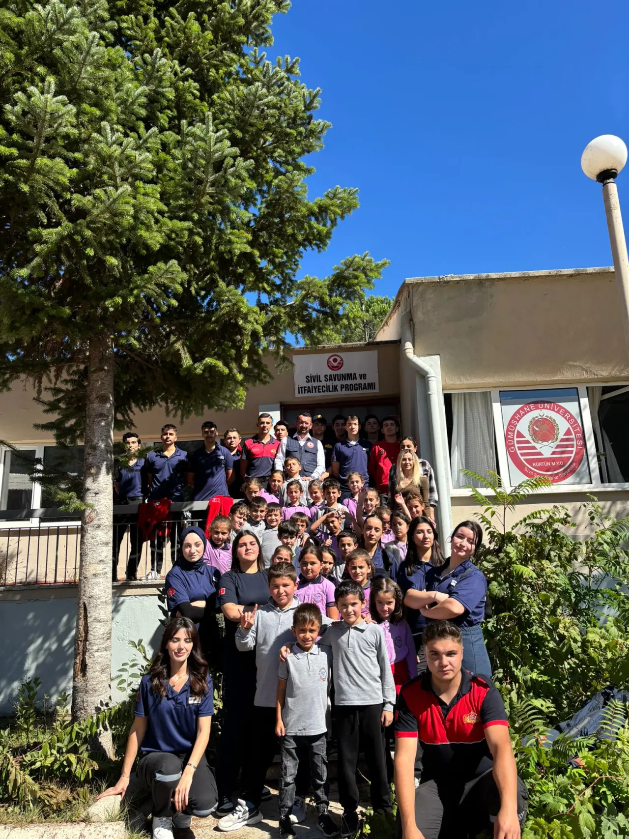 Minik öğrencilere itfaiyecilik eğitimi 3