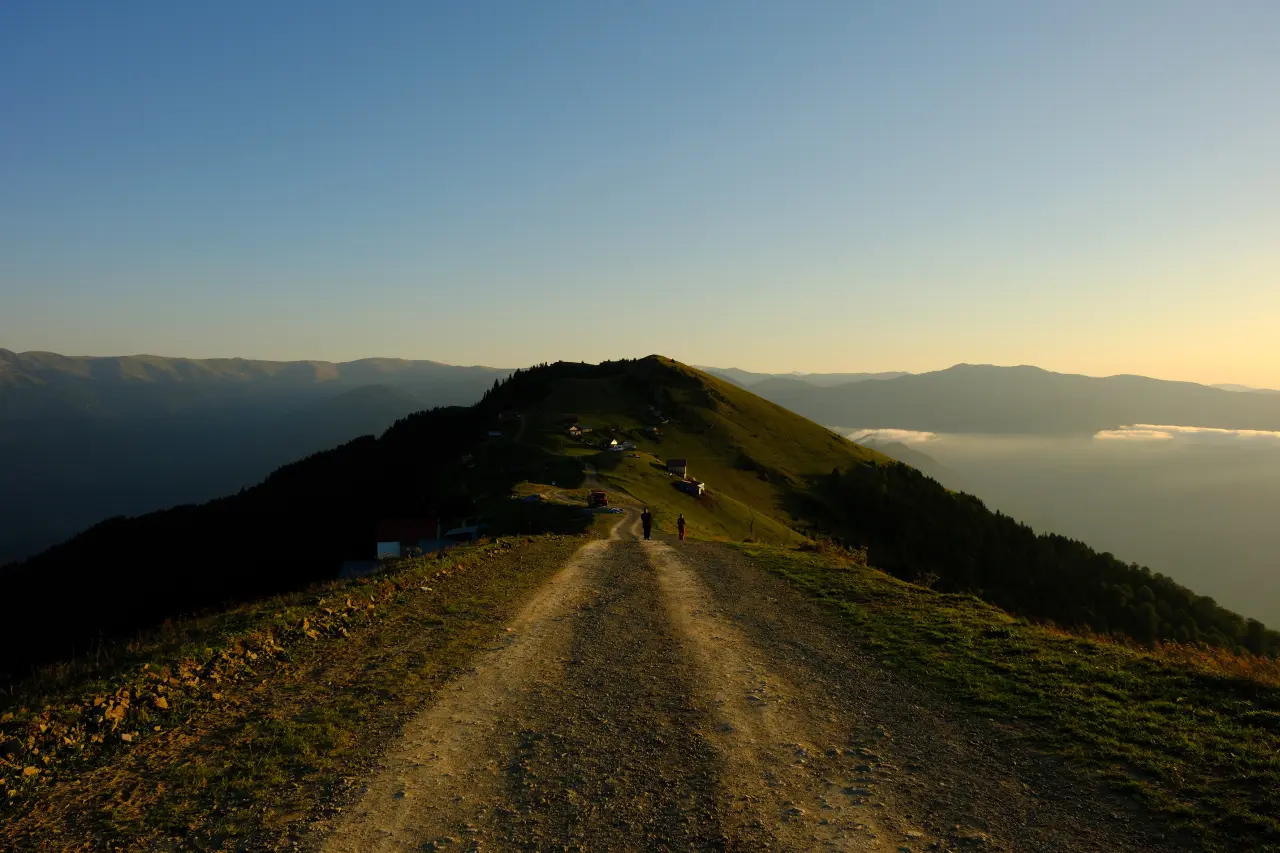 Gümüşhane'nin gizli cenneti Çetlüce Yaylası'nda sis denizi manzarası 7