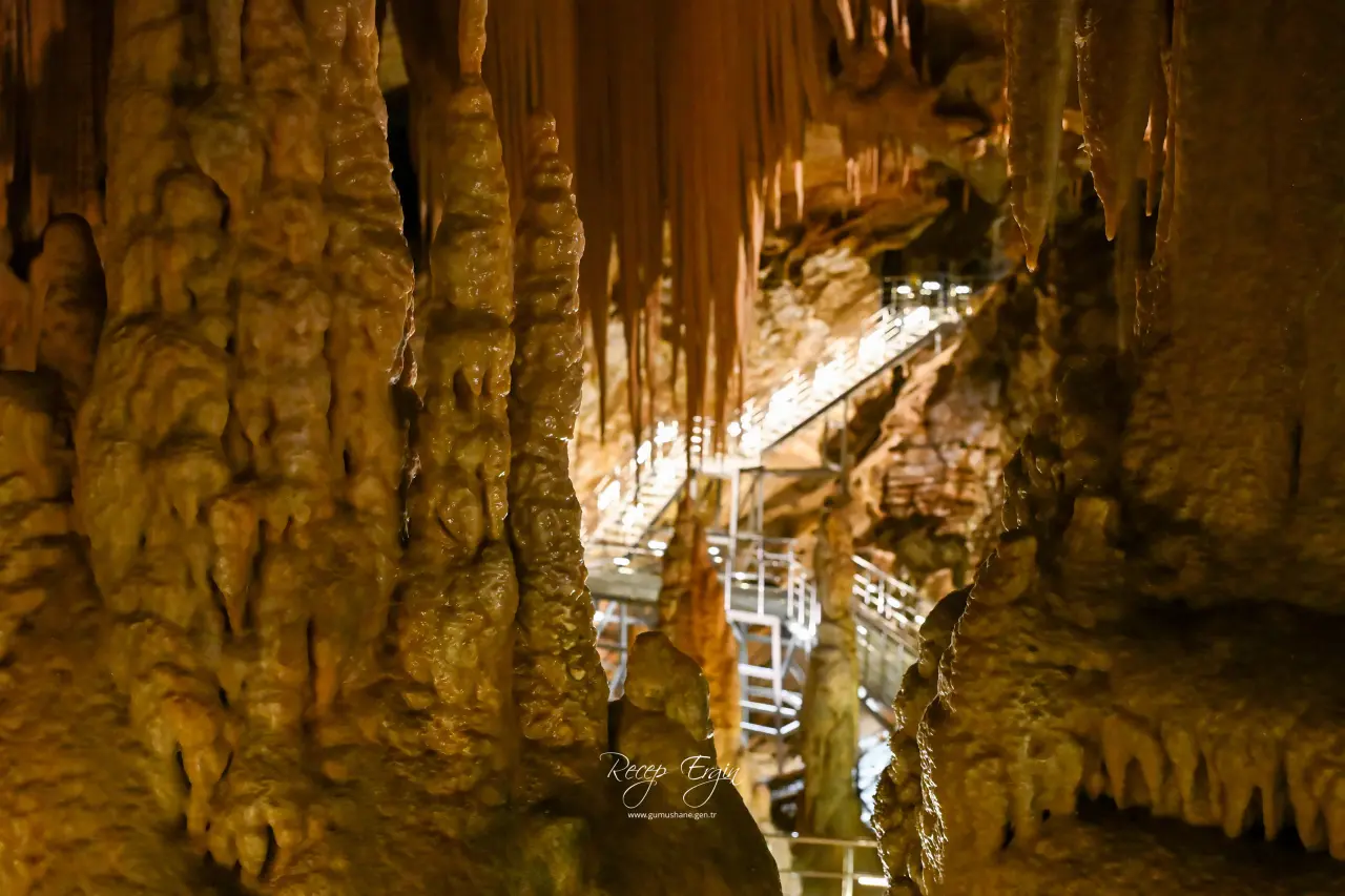 Gümüşhane'nin "Yeraltı Sarayı" 110 bin ziyaretçiyi ağırladı 6