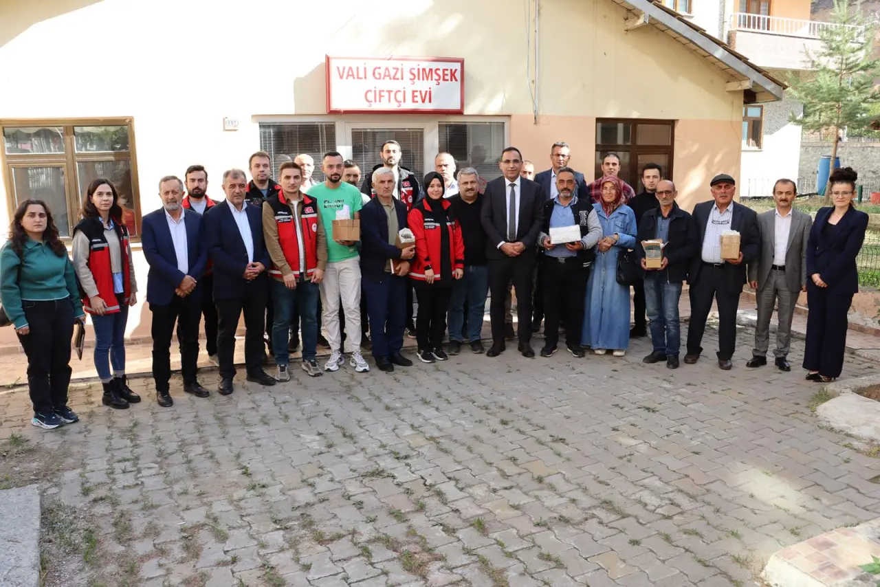 Gümüşhane’de Salep Üretimi İçin İlk Adım: Çiftçilere Eğitim ve Yumru Desteği 8