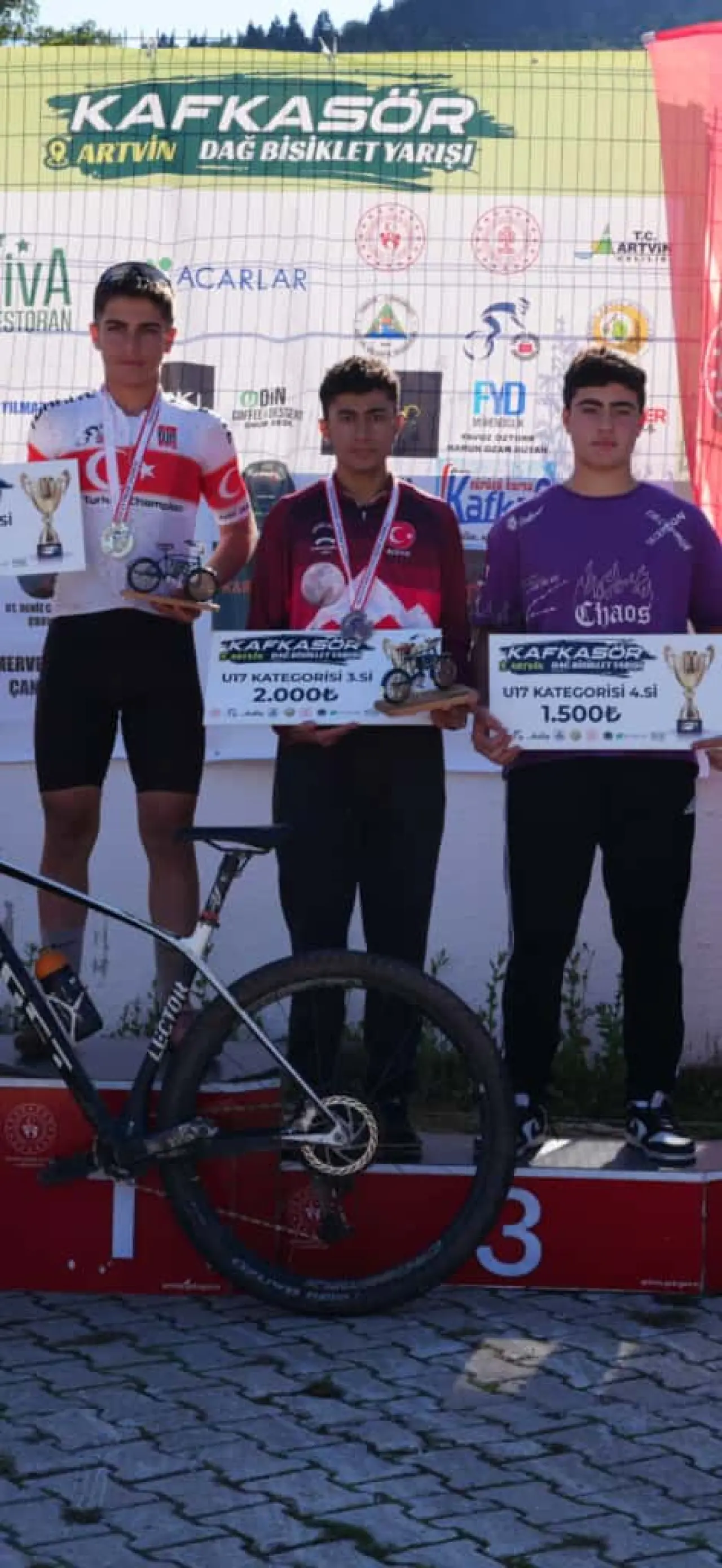 Gümüşhane Bisiklet Takımından İlk Yarışta İki Madalya 2