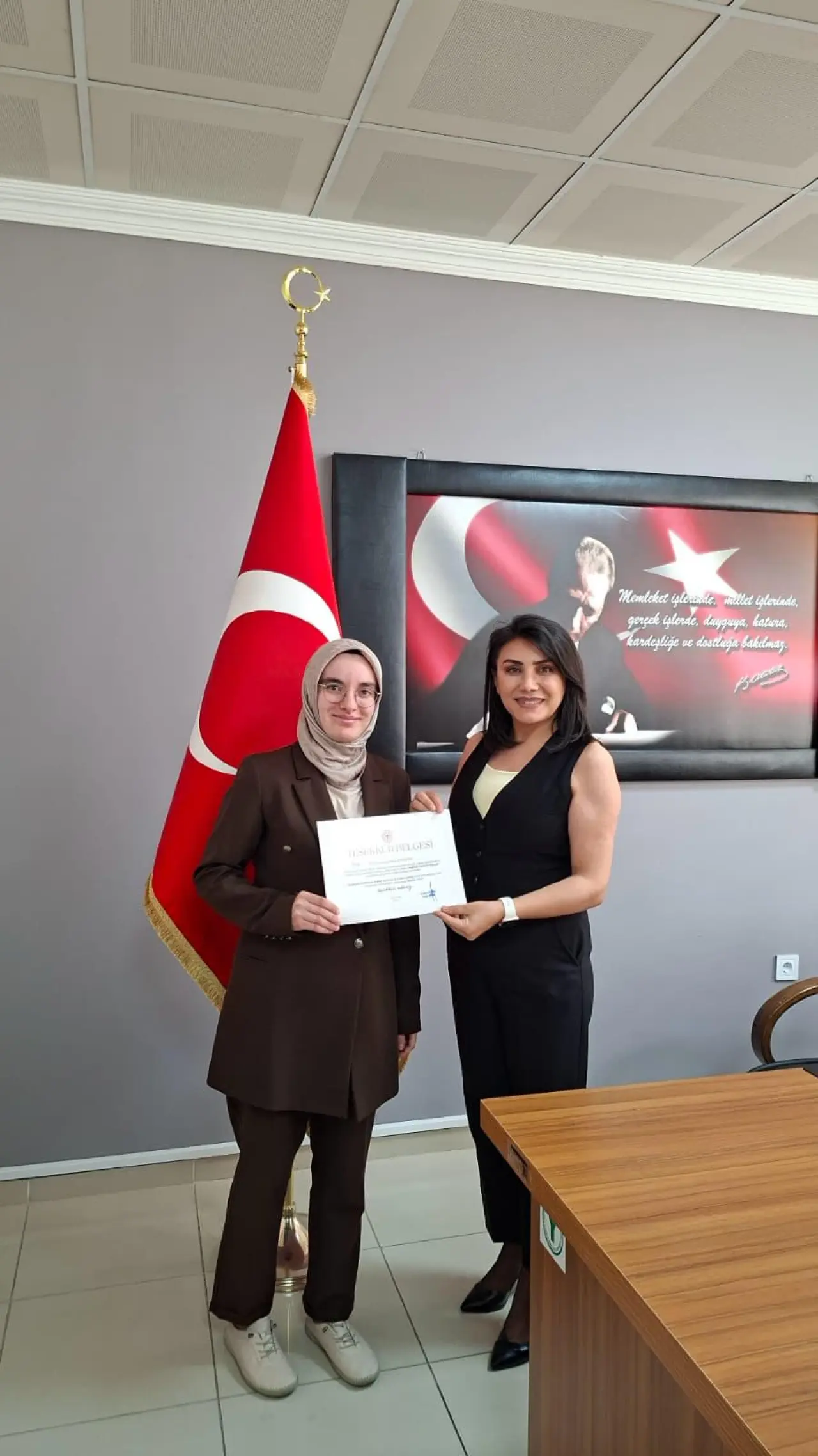 Gümüşhane'de başarılı sağlık çalışanlarına teşekkür belgeleri verildi 4