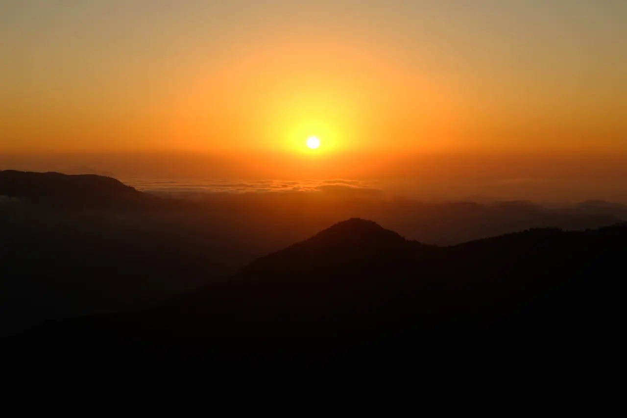 Gümüşhane'nin gizli cenneti Çetlüce Yaylası'nda sis denizi manzarası 13