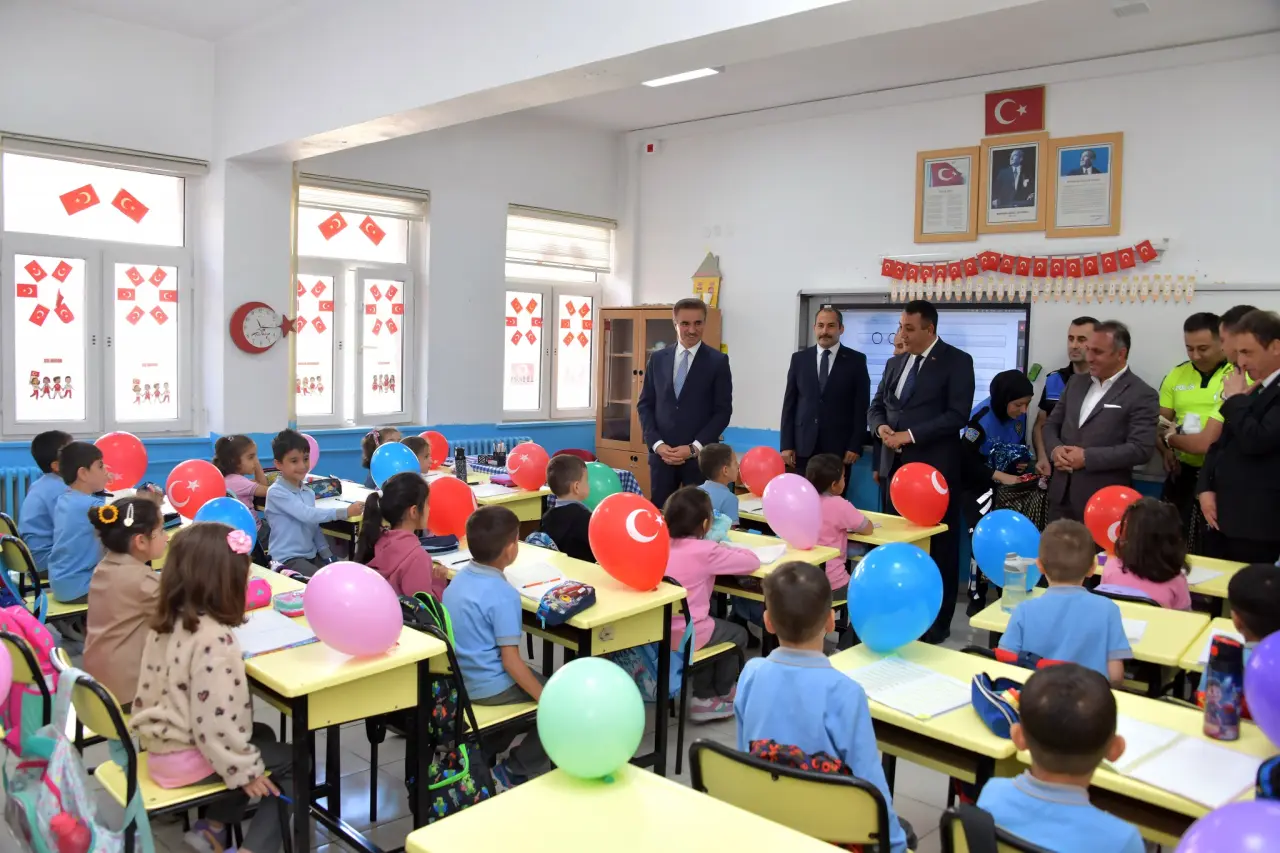 Gümüşhane'de ilköğretim haftası kutlandı 2