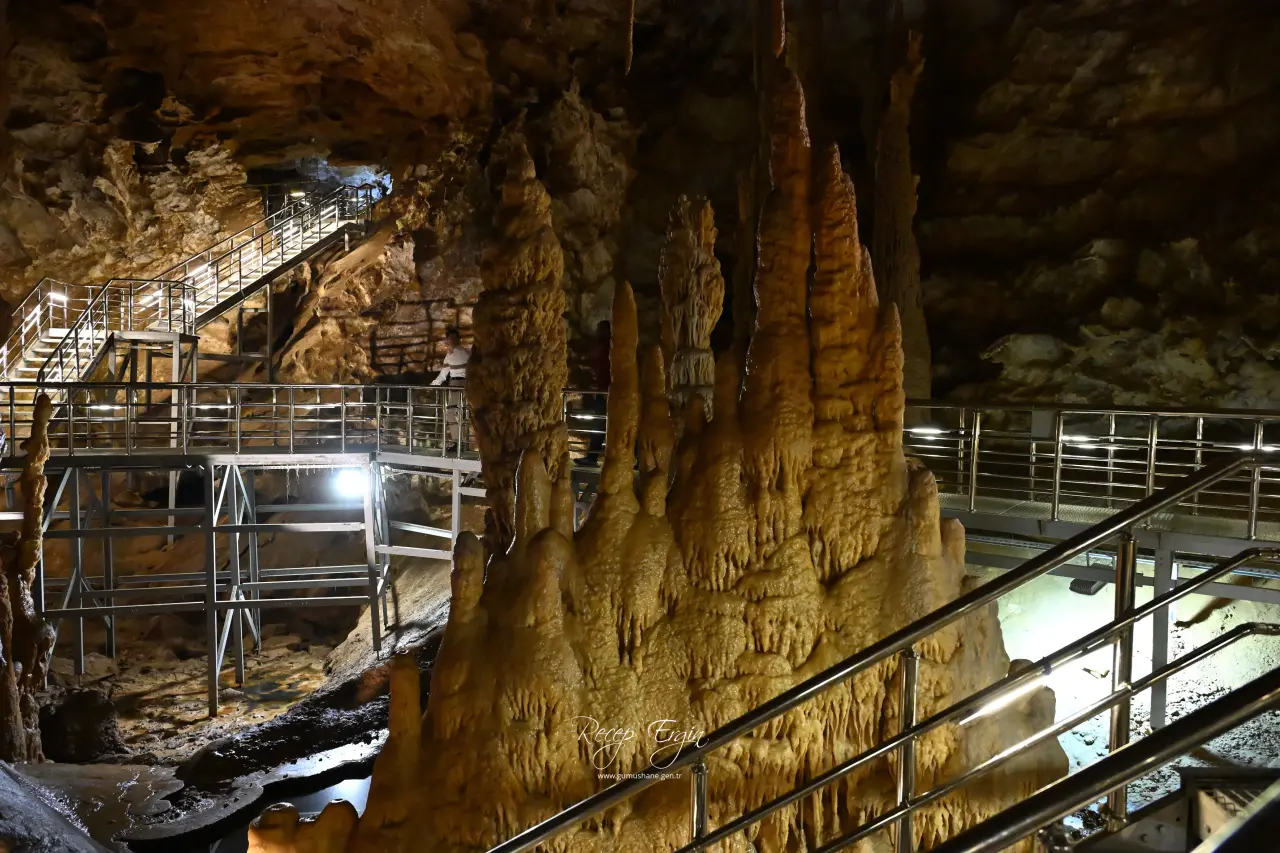 Gümüşhane'nin "Yeraltı Sarayı" 110 bin ziyaretçiyi ağırladı 10