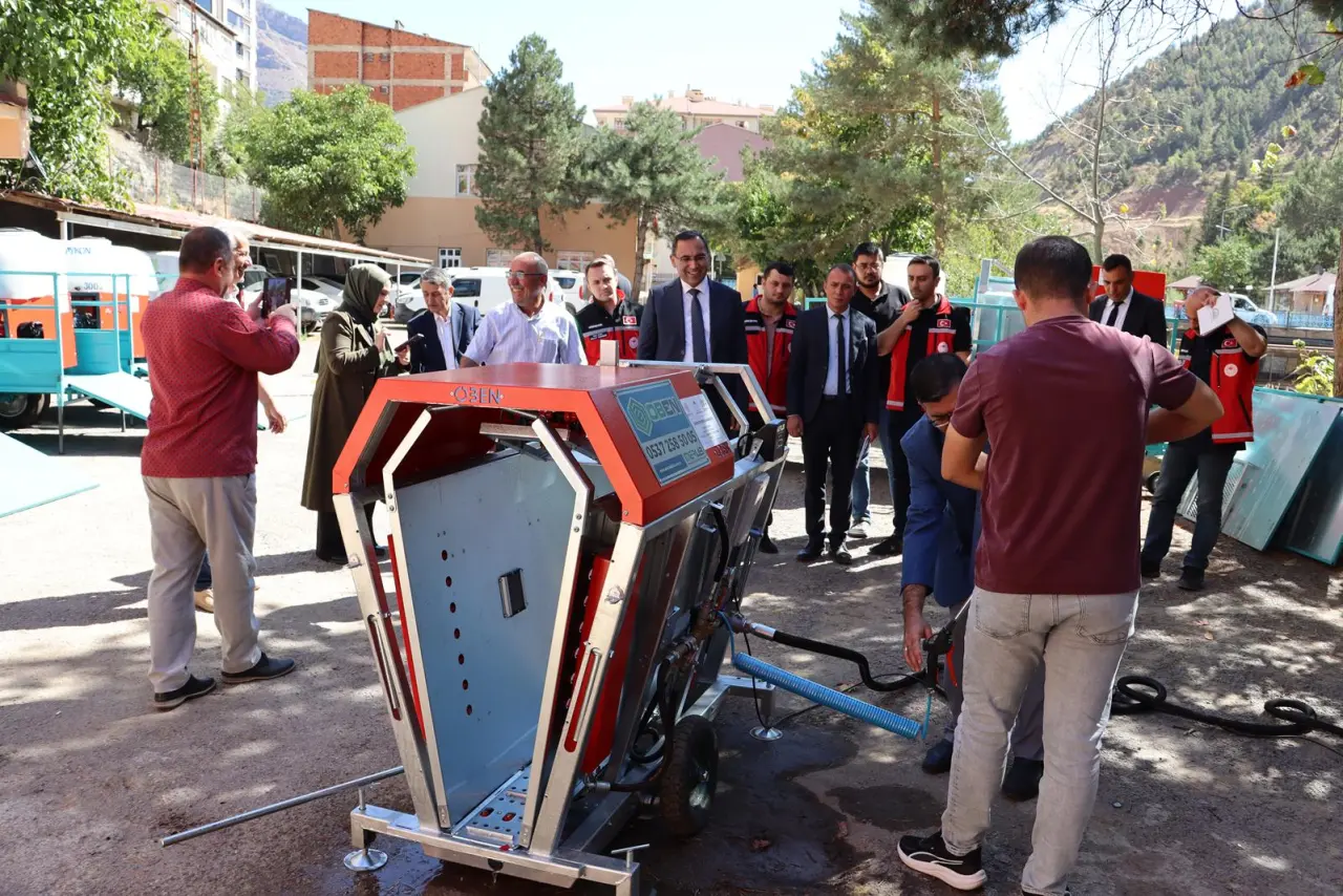 Püskürtmeli Seyyar Koyun İlaçlama Makinesi Projesi Hayata Geçti 4