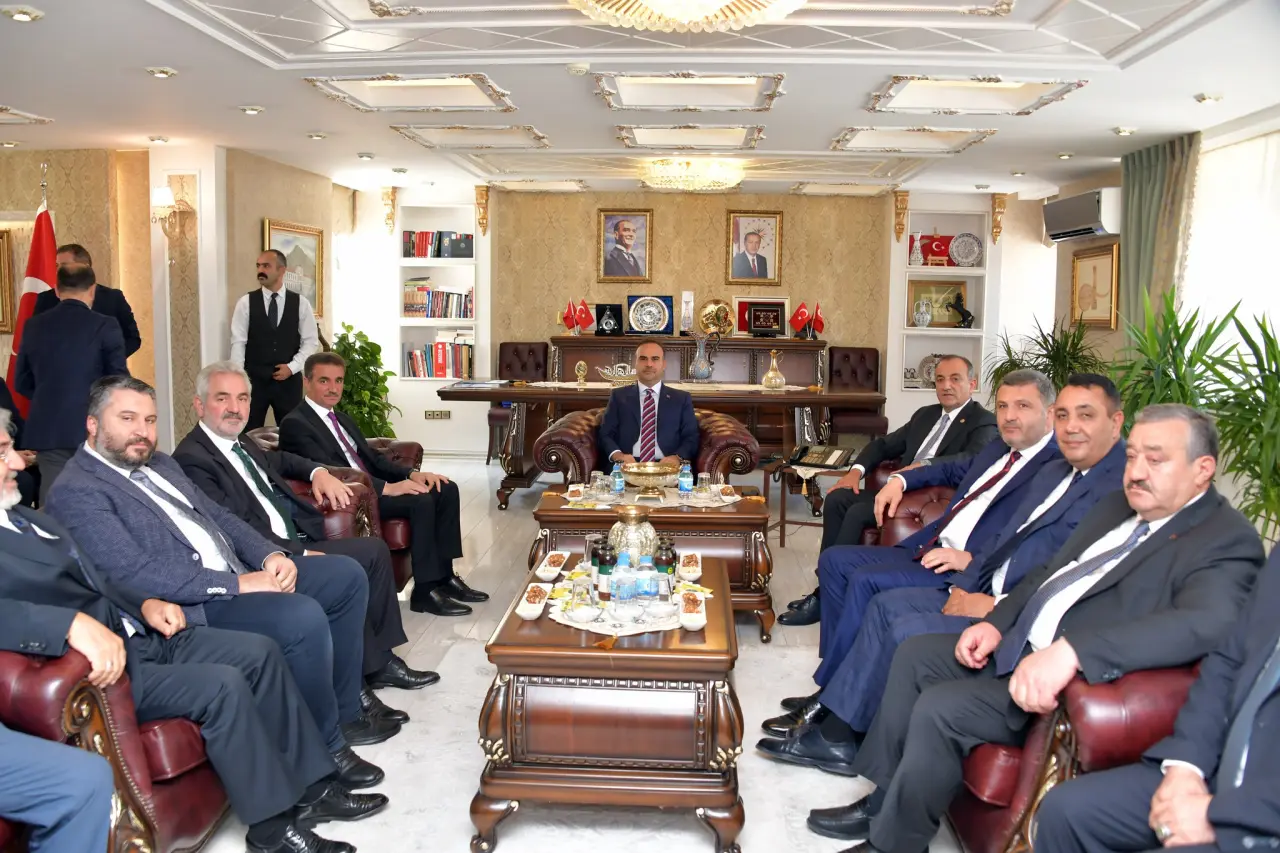 Bakan Kacır Gümüşhane'de 1