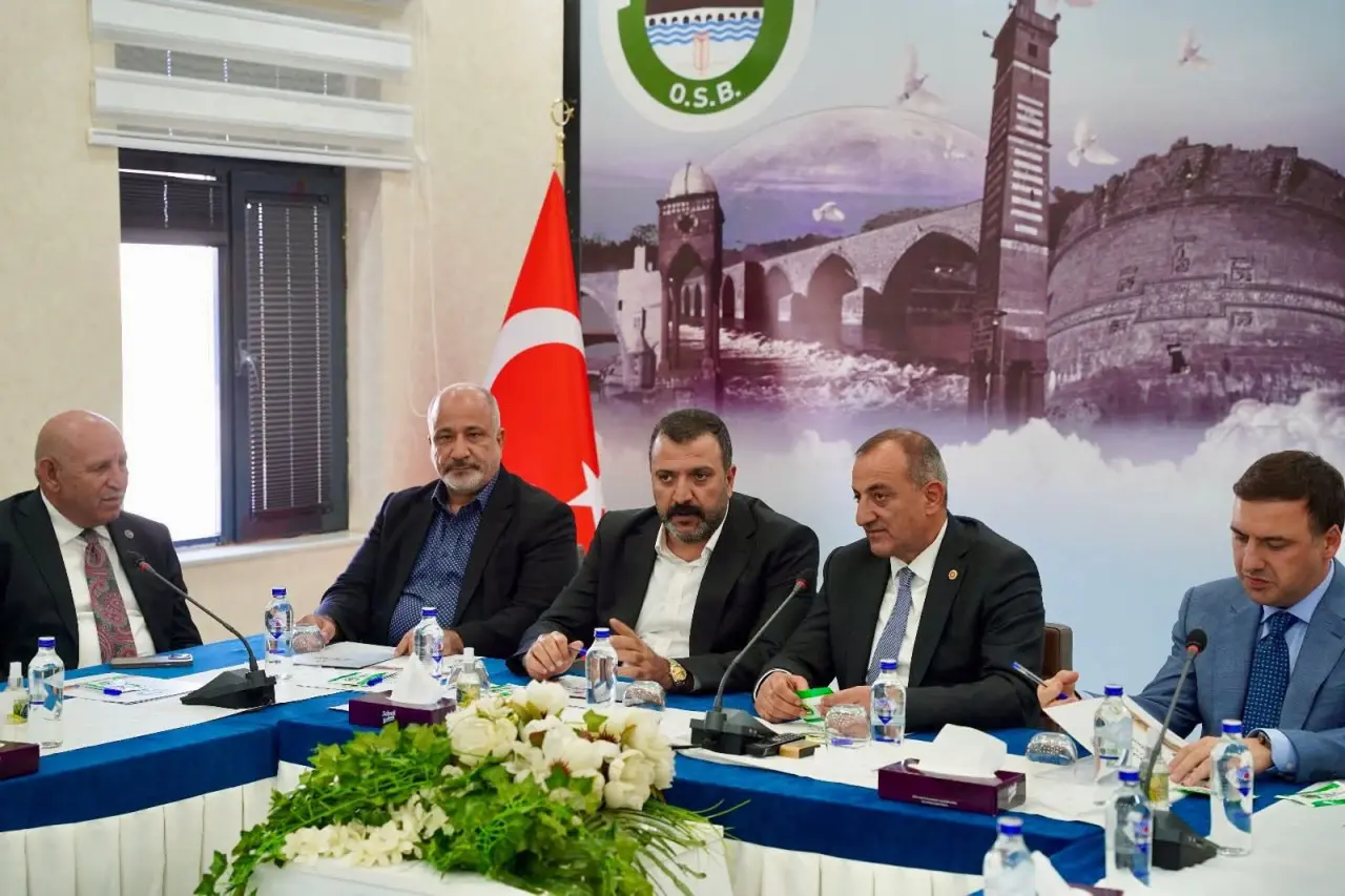 MHP’li Musa Küçük, Diyarbakır’da “Terörsüz Türkiye” buluşmalarına başkanlık yaptı 1