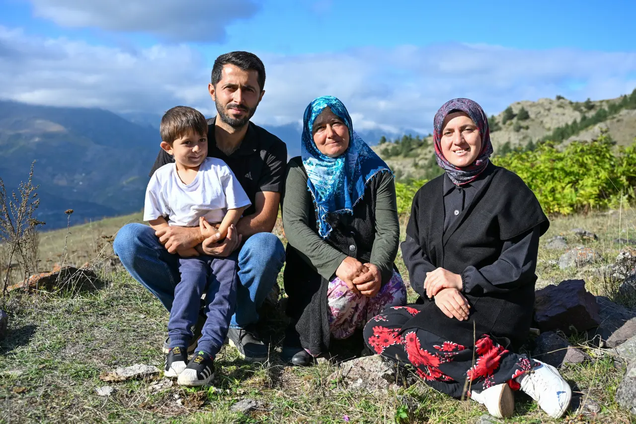 Gümüşhane'de genç muhtarın Türkiye'ye ilham veren başarı hikayesi 7