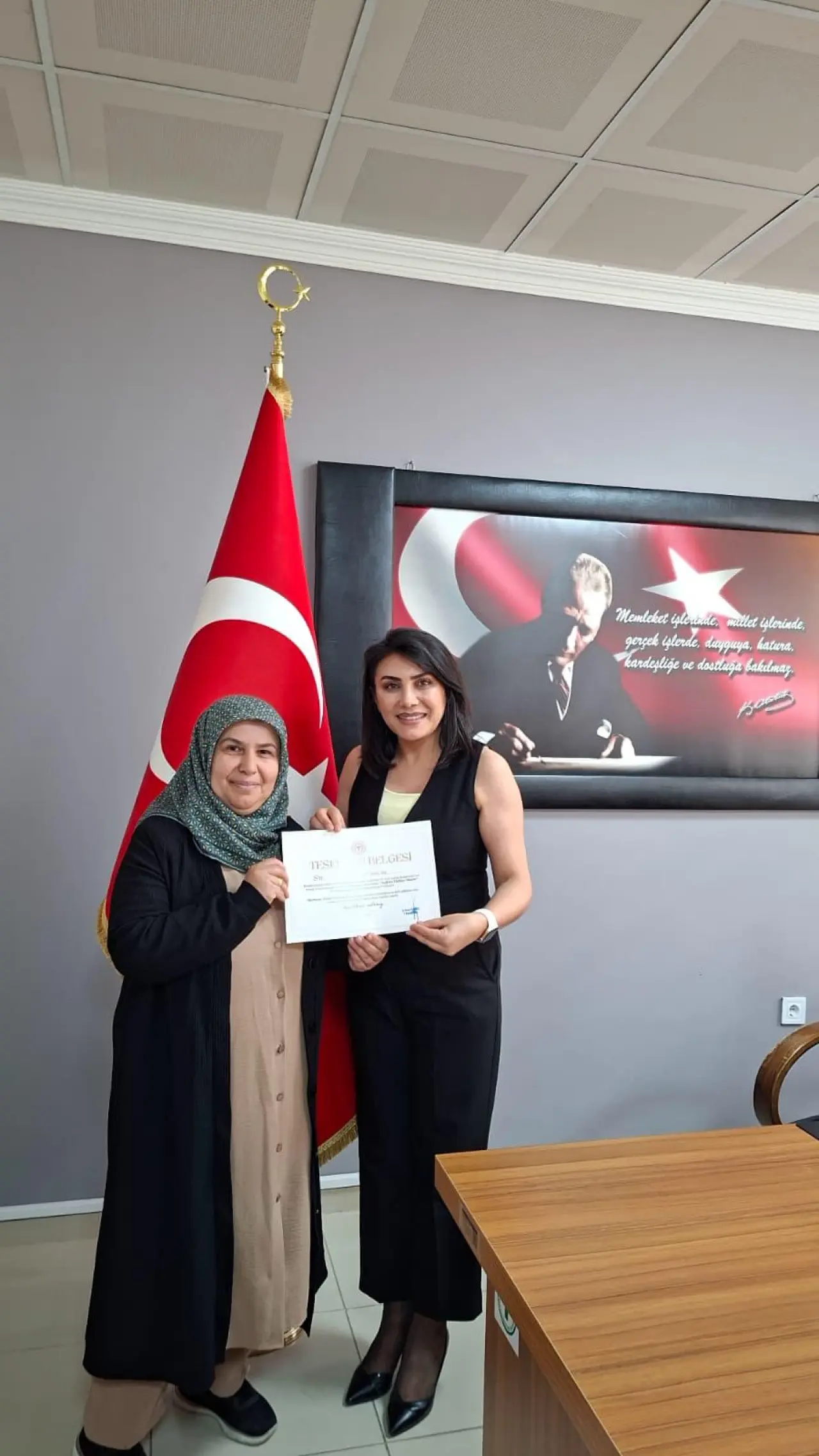 Gümüşhane'de başarılı sağlık çalışanlarına teşekkür belgeleri verildi 5