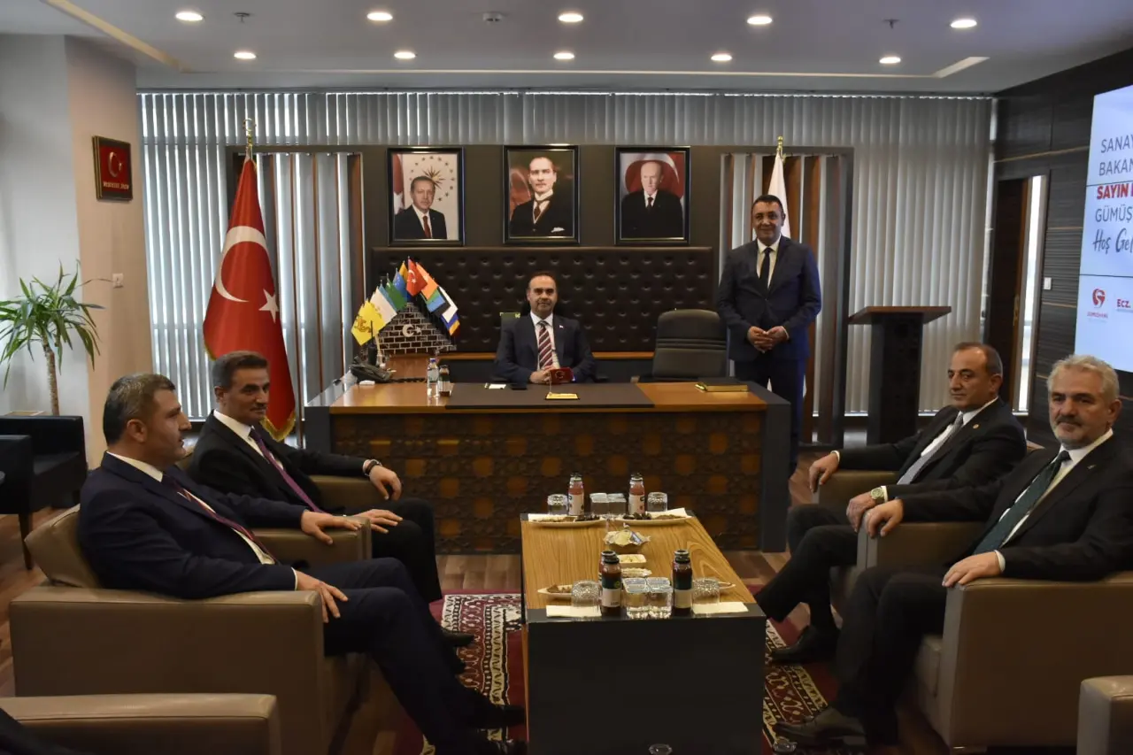 Bakan Kacır'dan Başkan Başer'e ziyaret 3