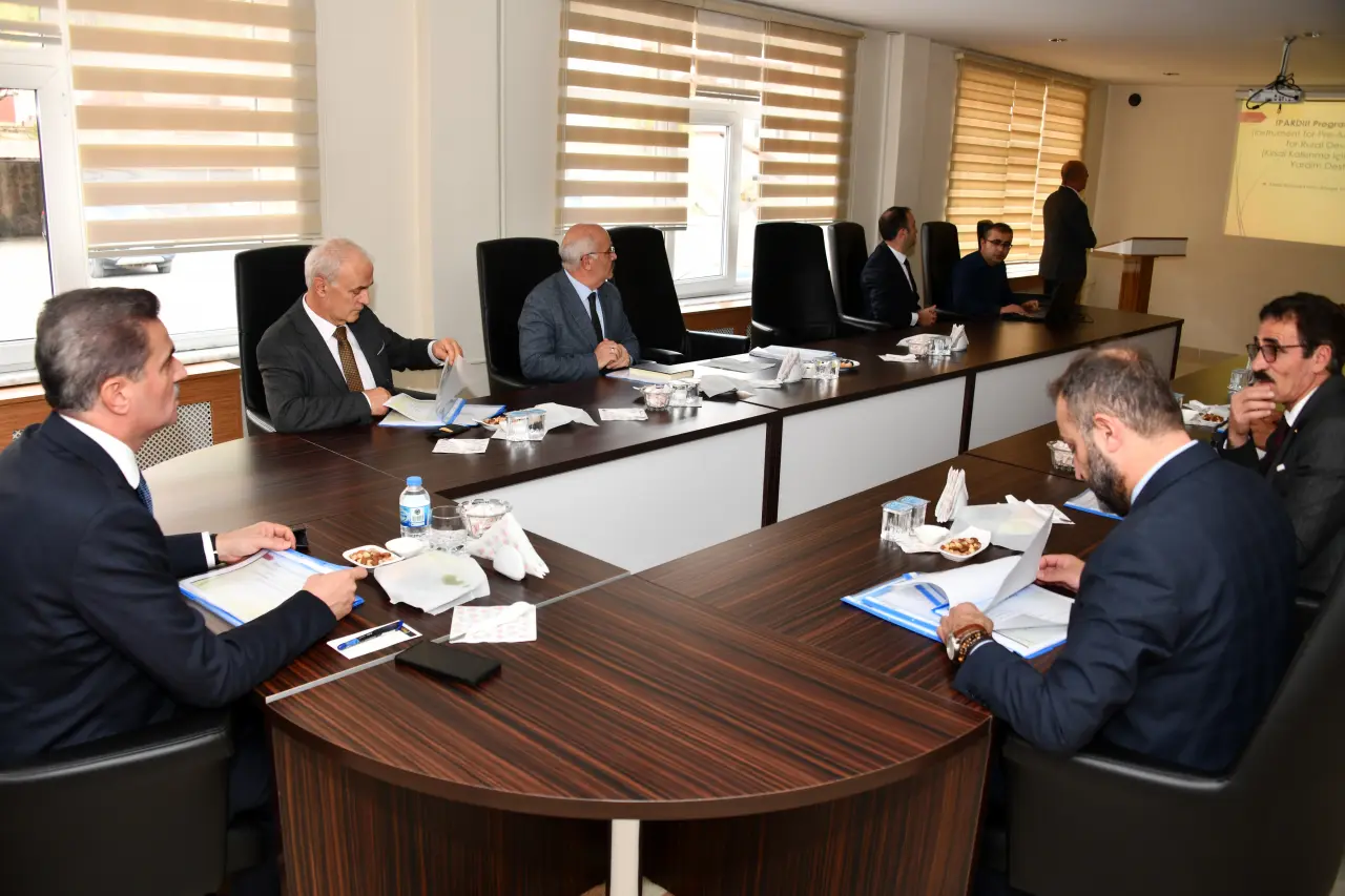 Gümüşhane’de “Kırsal Alanda Kamu Altyapı Yatırımları” ön hazırlık toplantısı yapıldı 4