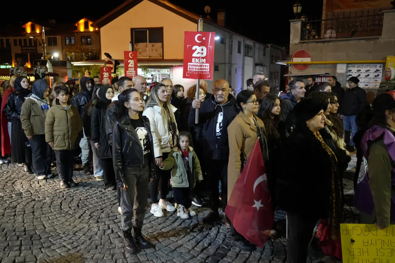 Gümüşhane’de CHP’den 29 Ekim’e özel Fener Alayı 7