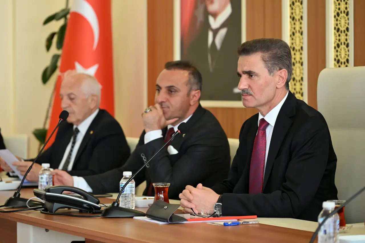 SANTEK 2025’te Gümüşhane’nin Teknoloji Geleceği Konuşuldu 8