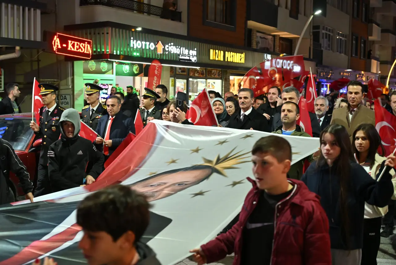 Gümüşhane'de Cumhuriyetin 102. yılında fener alayı ve kabul töreni düzenlendi 12