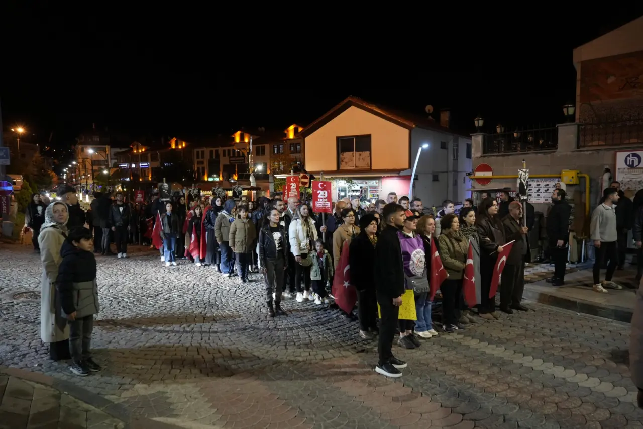 Gümüşhane’de CHP’den 29 Ekim’e özel Fener Alayı 1