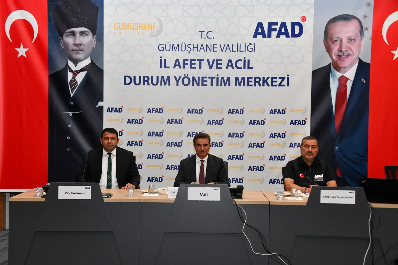 Gümüşhane'de gerçeğini aratmayan deprem tatbikatı 1