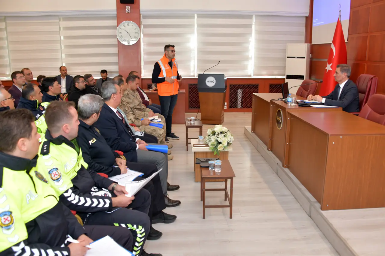 Gümüşhane’de Hız Sınırı Levhaları Yeniden Düzenlenecek 7