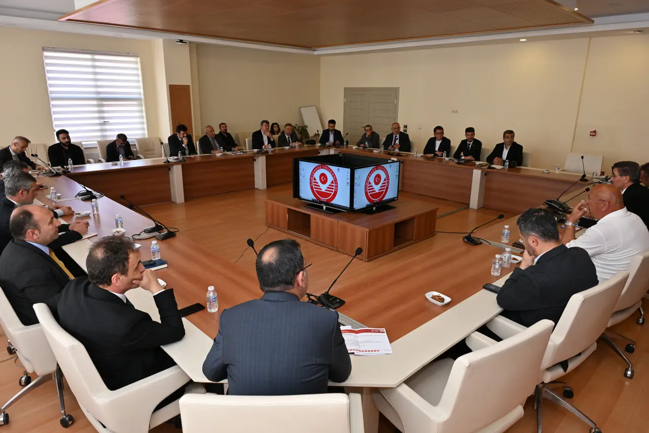 SANTEK 2025’te Gümüşhane’nin Teknoloji Geleceği Konuşuldu 6