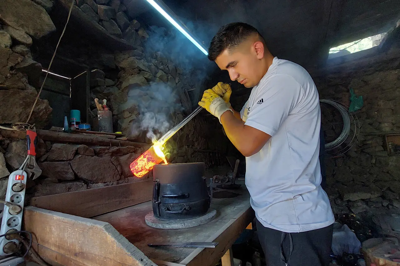 Kürtün'de hurda musluktan el emeğiyle üretilen ziller Avrupa’da çalıyor 1