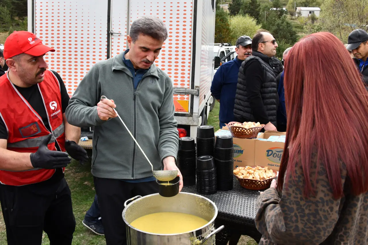 Gümüşhane’nin eşsiz sonbahar manzarasında gençlik buluşması 20
