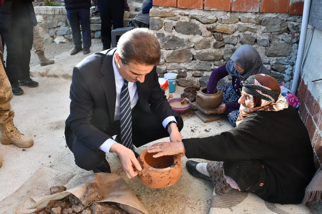 Vali Baruş'tan asırlık mirasa tam destek 6