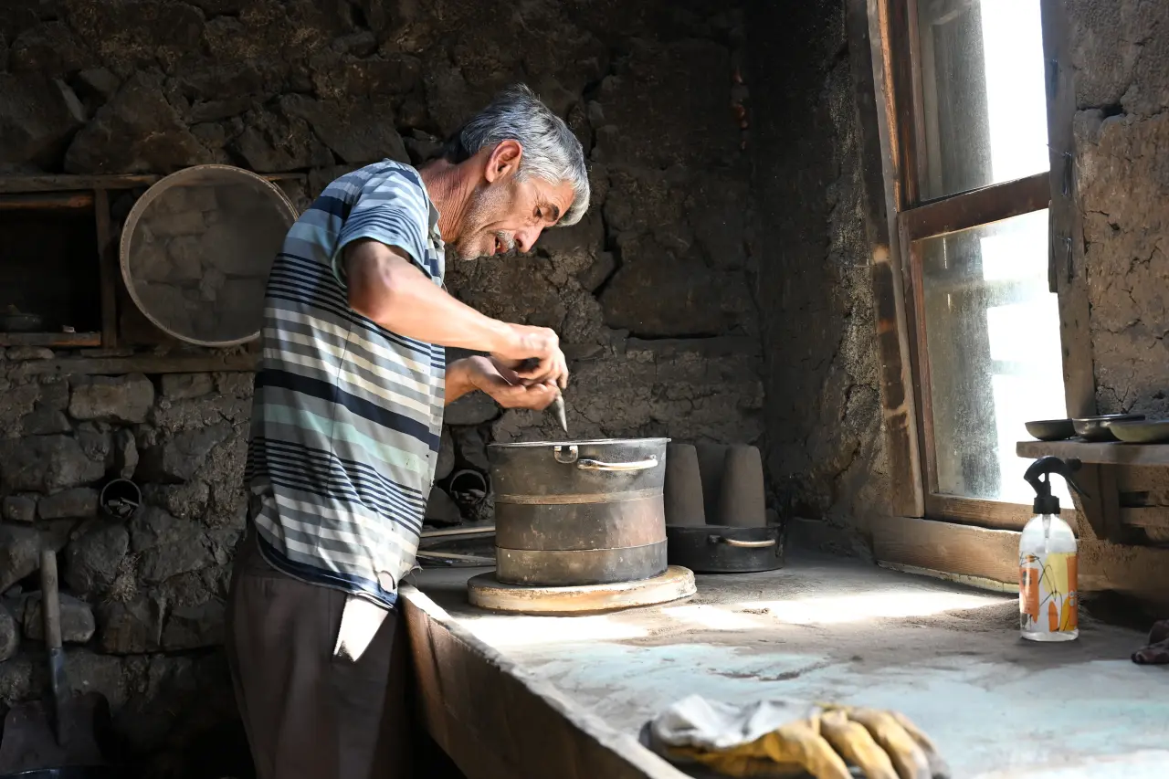Kürtün'de hurda musluktan el emeğiyle üretilen ziller Avrupa’da çalıyor 9