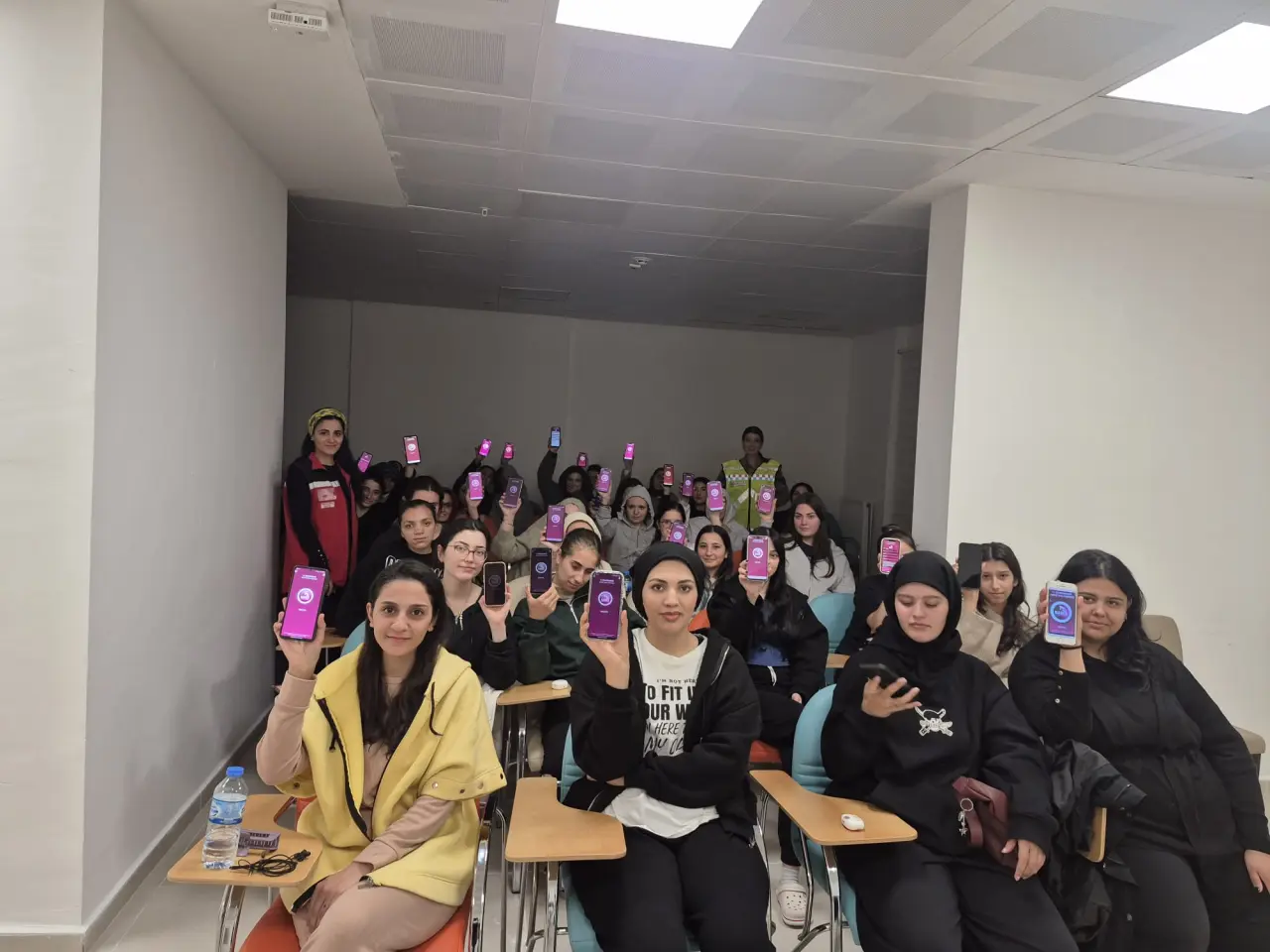 Üniversiteli gençlere farkındalık eğitimi 2