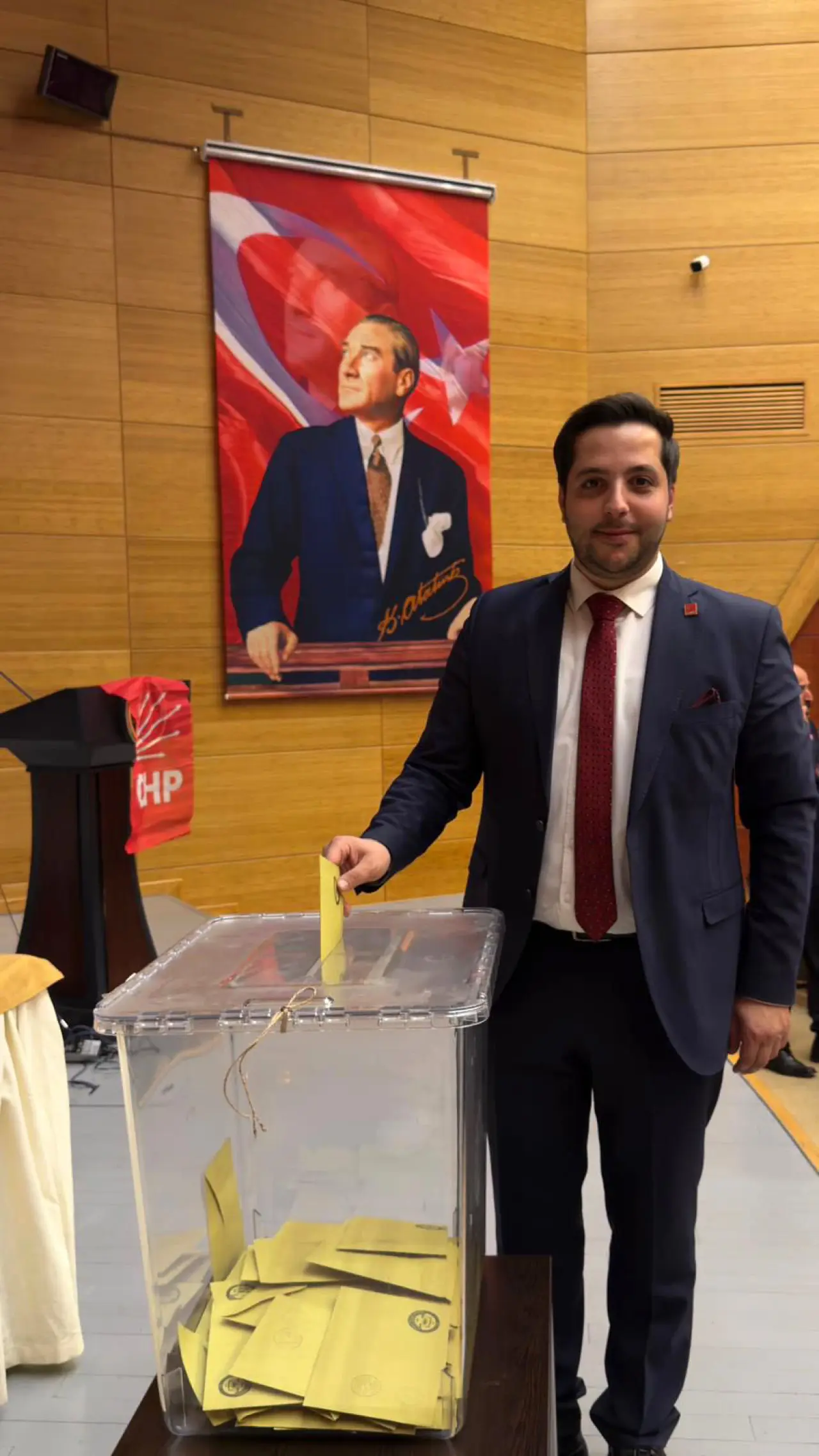 CHP'de Özgür Deniz Demir güven tazeledi 4